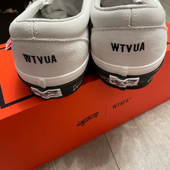 BNWT Vans - Picture 4 of 9